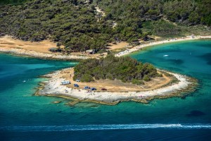 Školjić beach Kamenjak 1