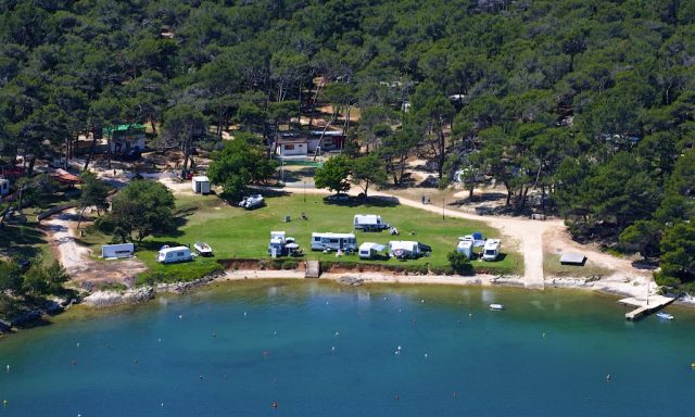 AC Tašalera Beach Premantura
